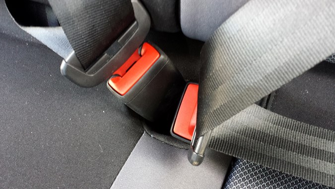 SEAT Arona rear seat belts