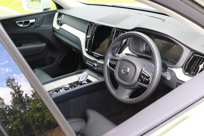 2021 Volvo XC60 T8 interior