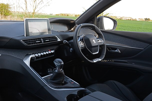 Peugeot 5008 SUV dashboard