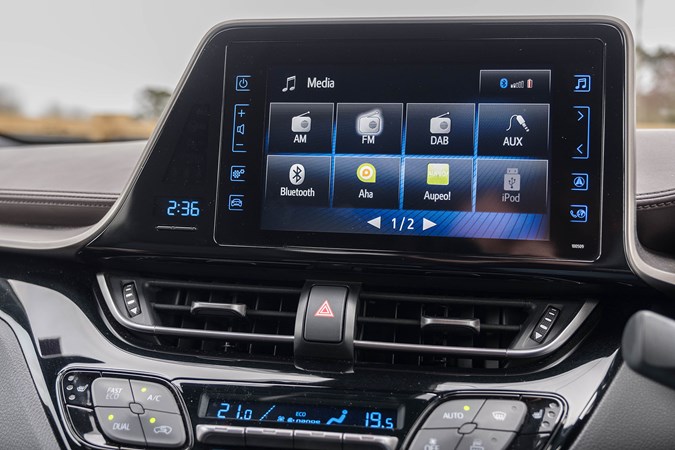 2017 Toyota C-HR infotainment display - white, Excel Hybrid