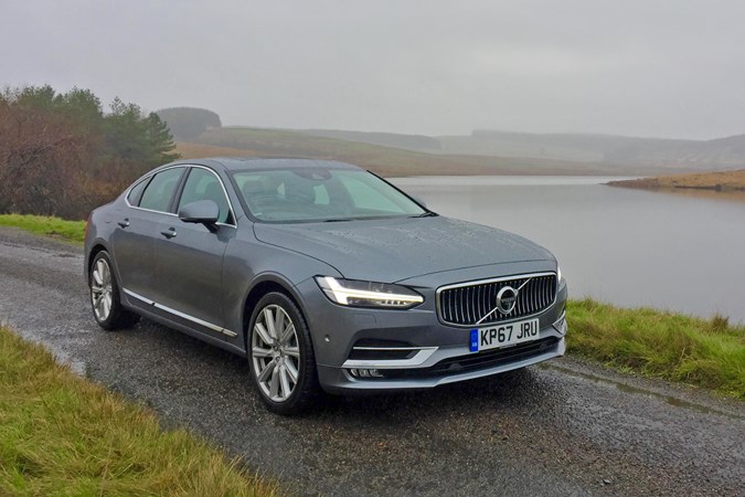 Grey 2017 Volvo S90 front three-quarter at Lochinvar