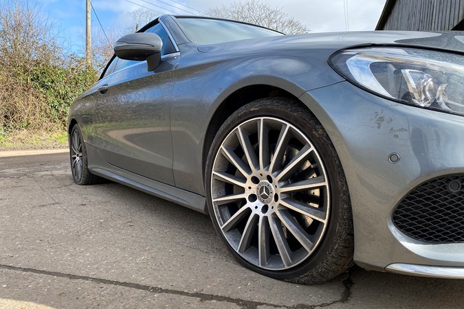 Pothole-damaged wheel - Mercedes C-Class Cabriolet with 19-inch AMG wheels and runflat tyres