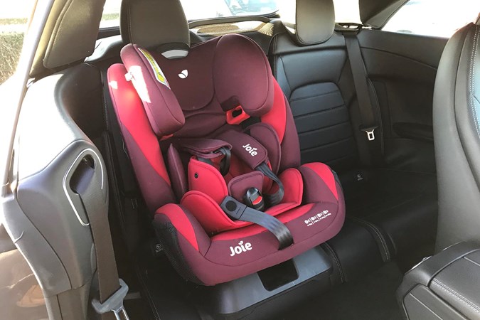 Childseat in Mercedes C-Class Cabriolet