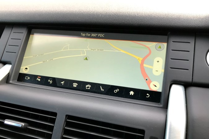 Land Rover Discovery Sport 2018 long-term test - infotainment screen