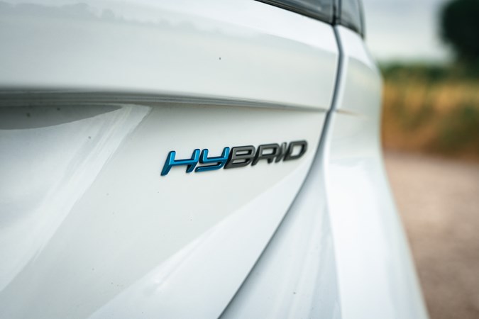 Peugeot 508 SW hybrid badge