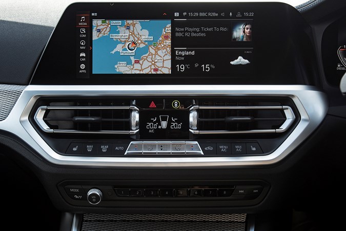 BMW 3 Series Touring (2020) infotainment