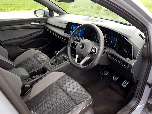 VW Golf 1.5TSi 150 R-Line interior