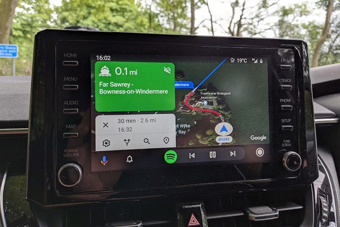 I love Android Auto but the wired connection can be problematic