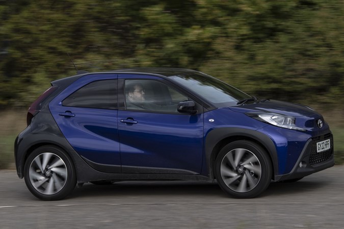 Toyota Aygo X - panning