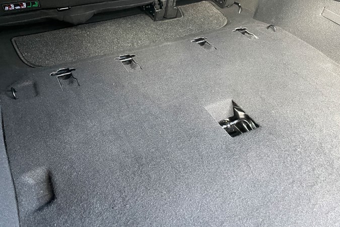 Dacia Jogger hole in boot floor