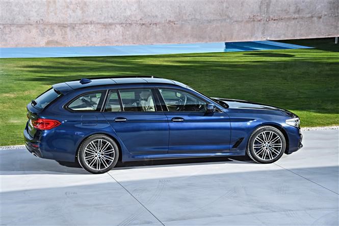 BMW 5 Series Touring unveiled