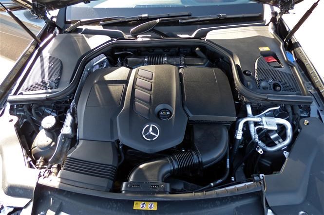 Mercedes E class engine