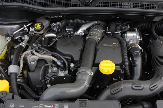 Renault Clio Captur dCi engine