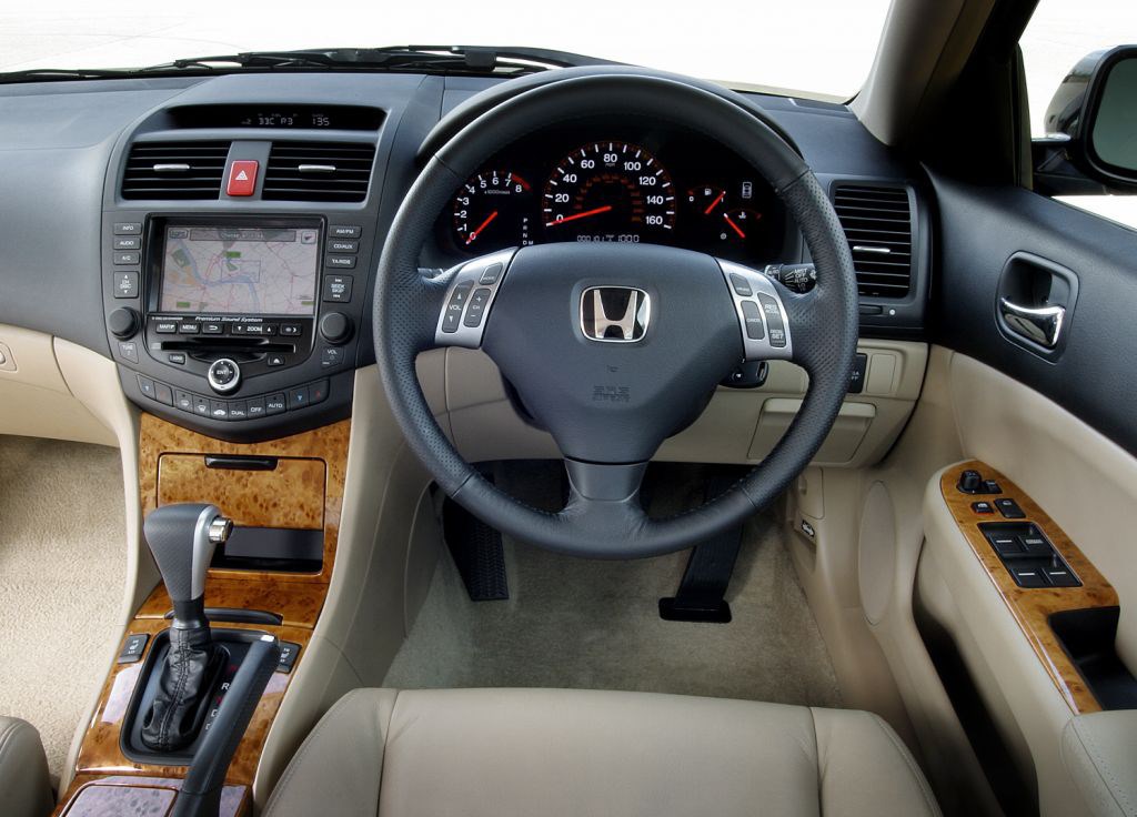 Honda accord 2004 sales isofix