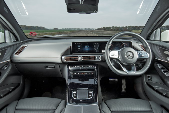 2019 Mercedes-Benz EQC dashboard