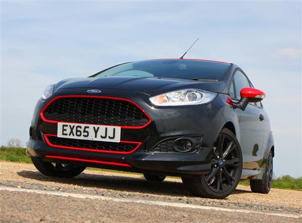 Ford Fiesta Black edition front low
