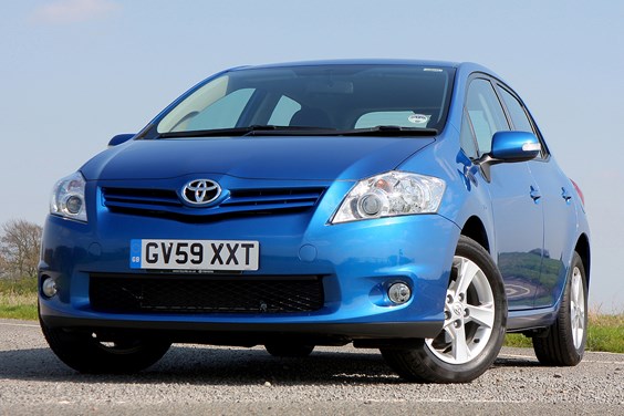 Toyota Auris (07-13) specifications data