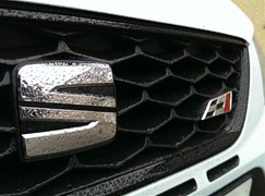 SEAT Leon Cupra fares well in the wet