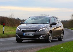 Economy of the BlueHDi engine is better than the e-THP petrol but the gap isn't as great as we'd expected in the Peugeot 308 SW