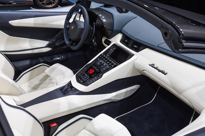 Lamborghini Aventador S Roadster cabin