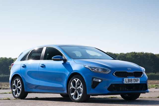 Kia Ceed (2023) interior | Parkers