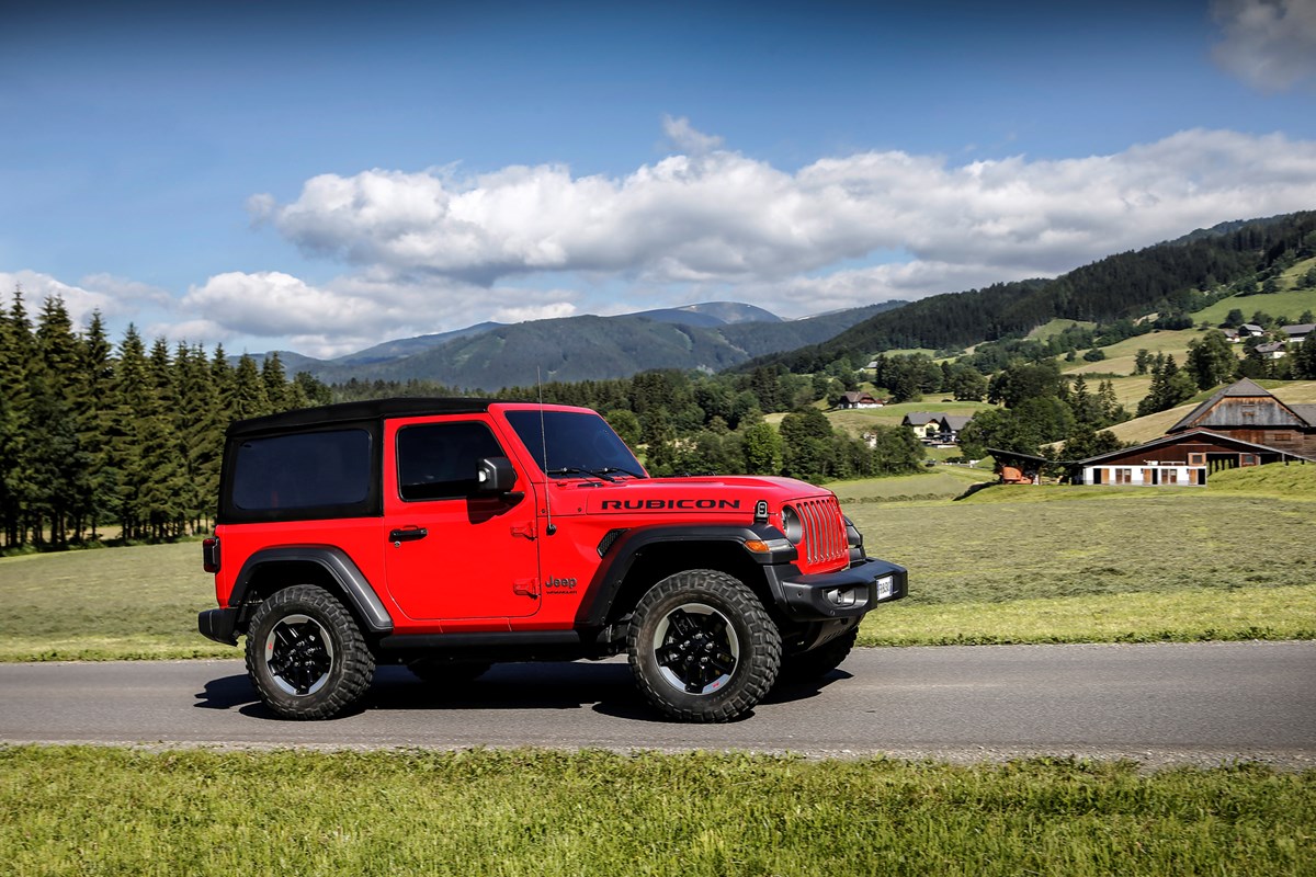 Jeep Wrangler Review (2023) | Parkers
