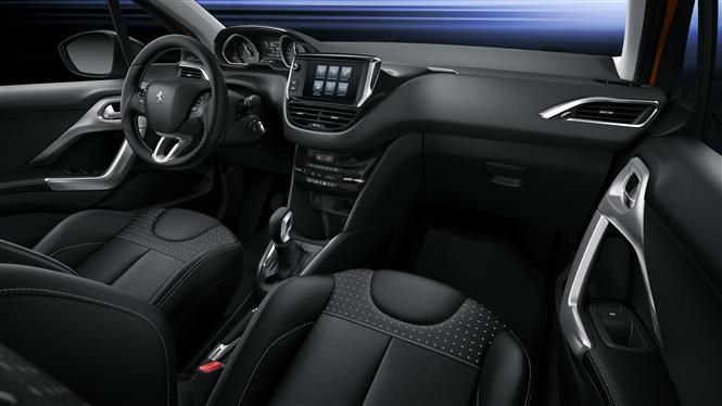 New leather steering wheel as standard