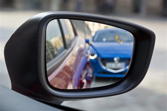 Mazda 2 blind spot monitor