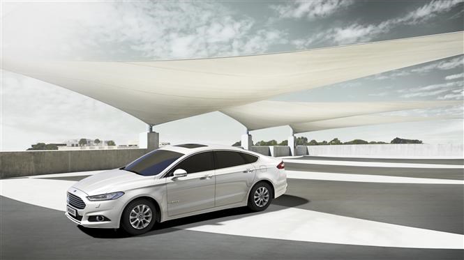 The New Mondeo Saloon.