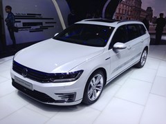 VW Passat GTE Estate