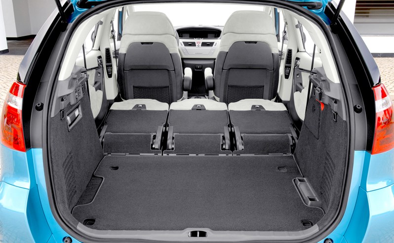 Citroen C4 Picasso:  Boot Space Secrets & Hidden Compartments - pwtaham