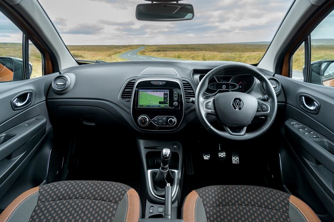 Renault Captur interior 2019