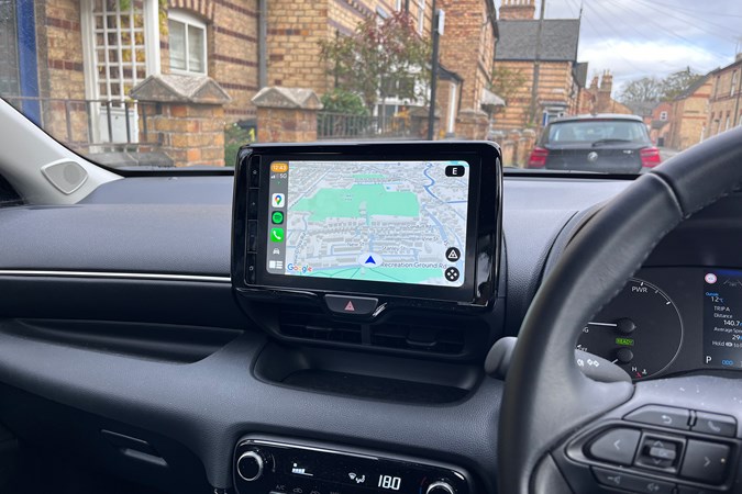 Mazda 2 Hybrid (2024) infotainment