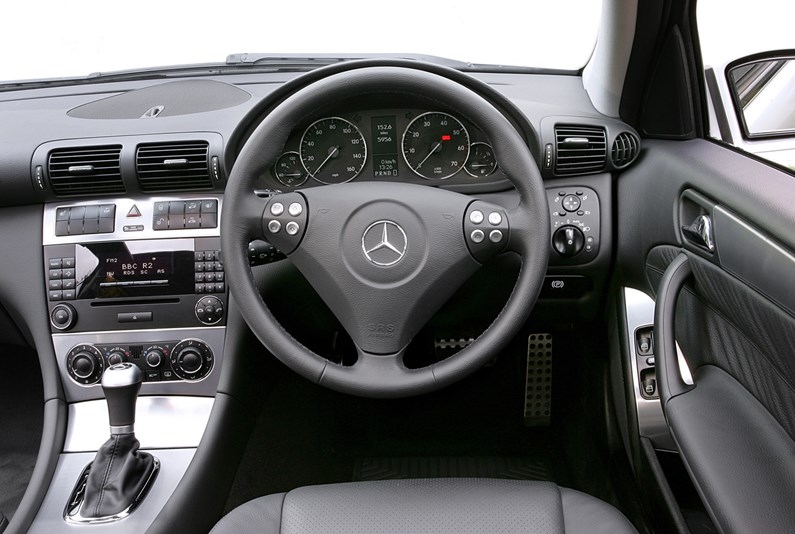 Used Mercedes-Benz C-Class Saloon (2000 - 2007) interior