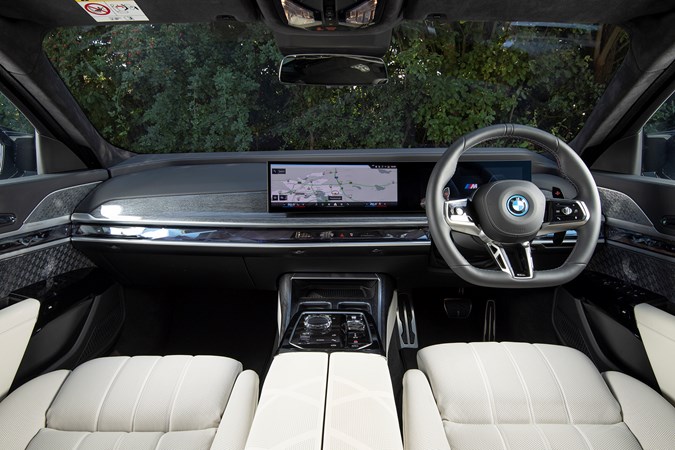 BMW 7 Series review (2023)