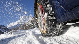 Snow chains on wheel - What are snow chains