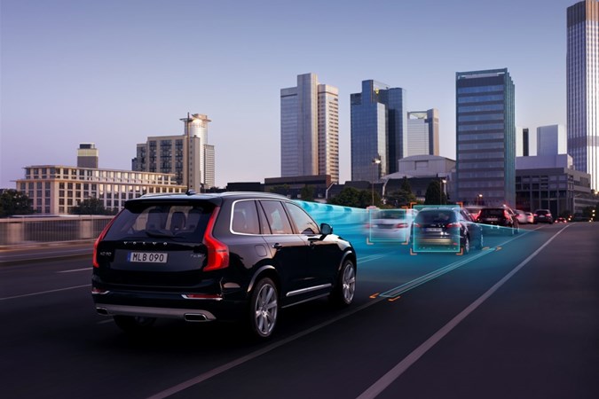 Depiction of Volvo Adaptive Cruise Control graphics