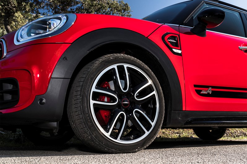 Early Drive: Mini Countryman Jcw