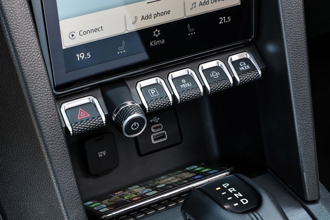 VW Amarok 2022 buttons