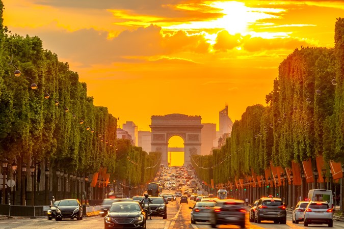 Arc de Triomphe traffic