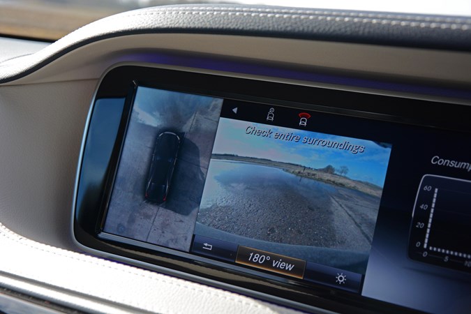 Mercedes-Benz S-Class 360-degree camera