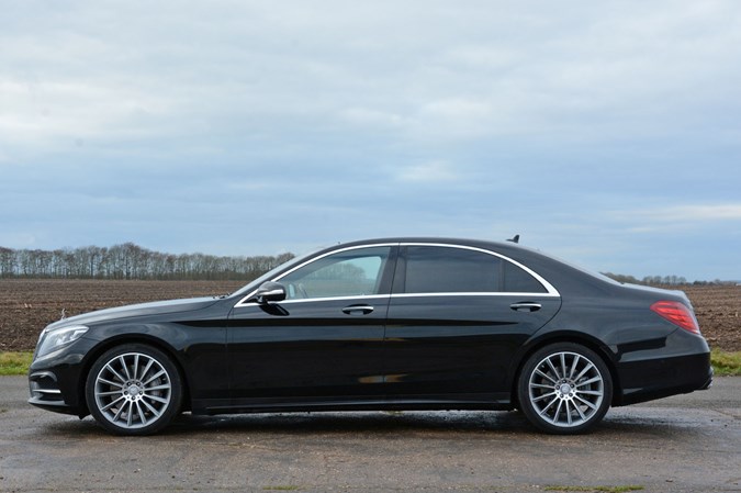 Mercedes-Benz S-Class Saloon side static