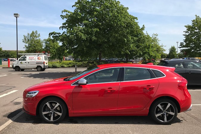 2017 Volvo V40 D4 R Design Passion Red