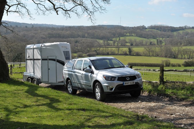 SsangYong Musso with horsebox - Guide to towing capacity