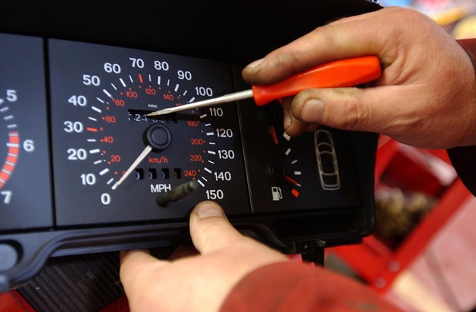 Analogue odometer being clocked - How to spot a clocked car