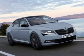 Skoda Superb SportLine Plus front dynamic