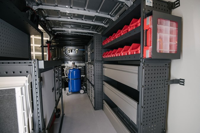 VW Crafter racking