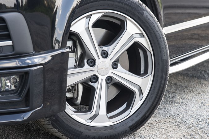 Ford Transit Custom Sport vs VW Transporter Sportline twin test review - VW wheels