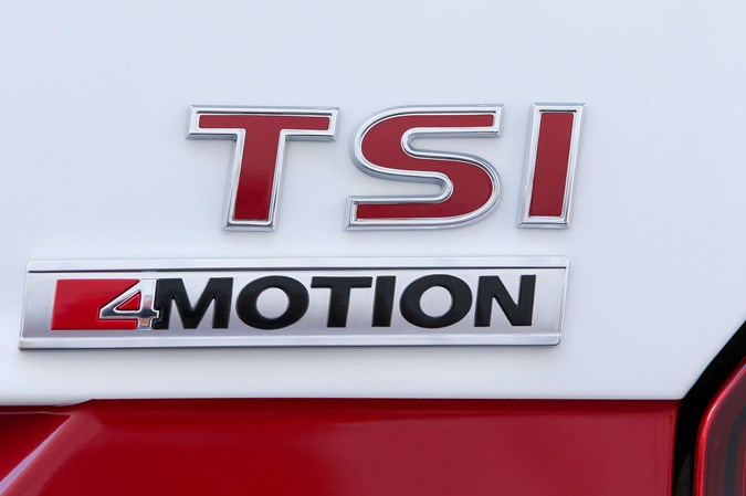 New TSI turbo petrol engines for the VW Transporter T6 - badge