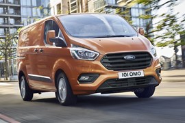 2018 Ford Transit Custom official details and pictures